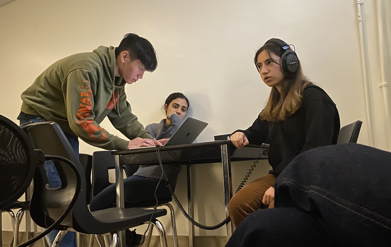 Ils enregistrent des effets sonores avec Andrea